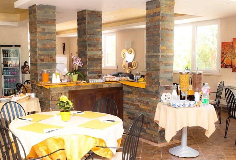 Hotel Villa Aurora Latina Eksteriør billede