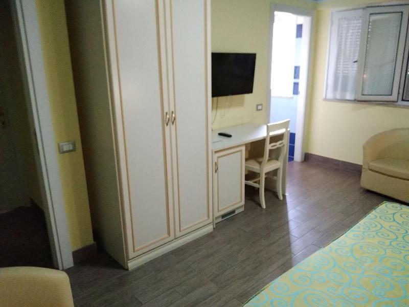 Hotel Villa Aurora Latina Eksteriør billede