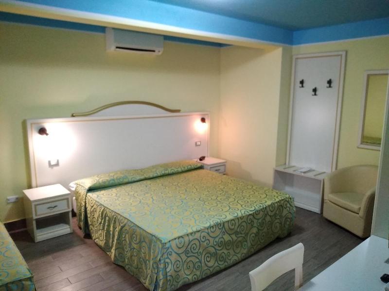 Hotel Villa Aurora Latina Eksteriør billede