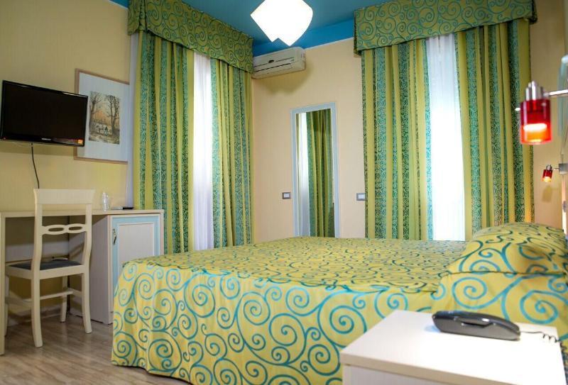 Hotel Villa Aurora Latina Eksteriør billede